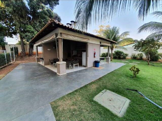 #1018 - Apartamento para Venda em Cuiabá - MT